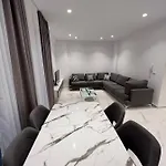 Mumbas Apartment 2